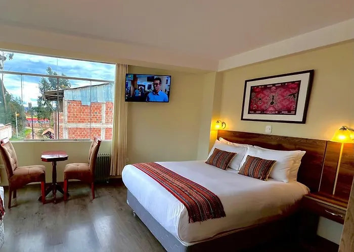 Chinchero Boutique & Tours
