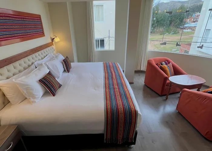 Chinchero Boutique & Tours